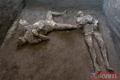 Pompei’deki büyük felaketten kaçmaya çalışırken kül oldular! Görenler şoke oldu! 2 insan bedeni...