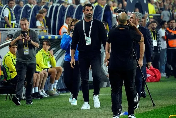 ozel-volkan-demirelden-fenerbahce-sozleri-kirdiklari-rekor-1698007060477.jpeg ÖZEL | Volkan Demirel'den Fenerbahçe sözleri: Kırdıkları rekor...-5