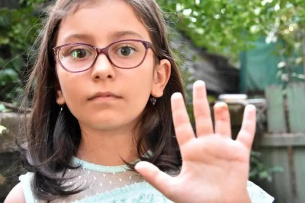 Kan donduran olay! Denize girdi, parmağının yarısını kaybetti-2