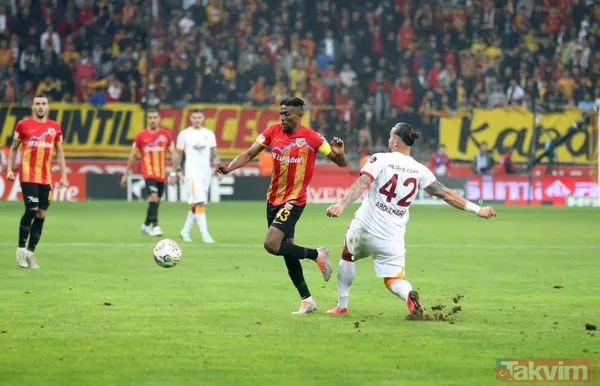 Galatasaray'da Okan Buruk Kayseri mağlubiyeti sonrası ateş püskürdü: Hakemlerle ve VAR ile uğraşmaktan yorulduk - 18