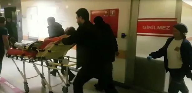 Rize Emniyet Müdürü Altuğ Verdi’yi şehit eden İsmail Hakkı Sarıcaoğlu adliyeye böyle götürüldü-4
