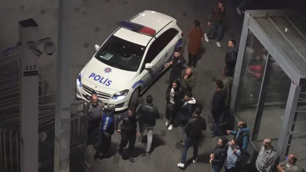 Taksim'de meydan savaşı! Birbirlerine girdiler-5