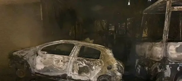 Park halindeki otomobil bir anda alev aldı!