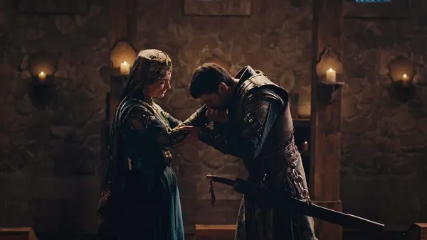 kurulus-osmanda-nefesler-tutuldu-osman-bey-ya-hurriyet-ya-kara-toprak-1699950638795.jpg Kuruluş Osman’da nefesler tutuldu! Osman Bey: Ya hürriyet ya kara toprak!-4