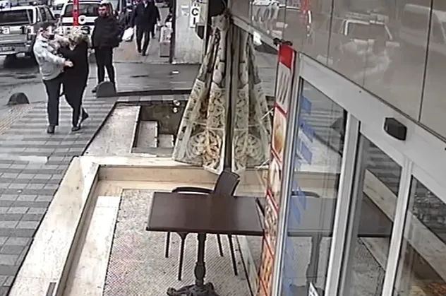 İstanbul'da öfkeli koca eşinin yüzüne yumruk attı! Kadın şikayetçi olmadı