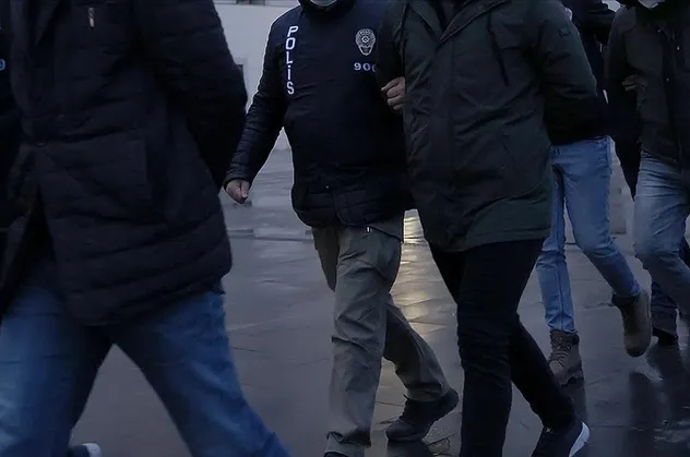 ByLock kullanıcılarına FETÖ operasyonu!