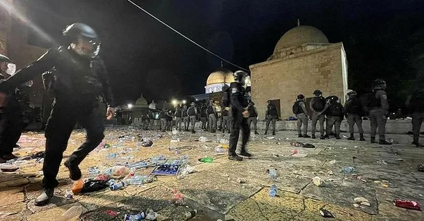 Mescid-i Aksa’da İsrail terörü! Ses bombası attılar 53 yaralı