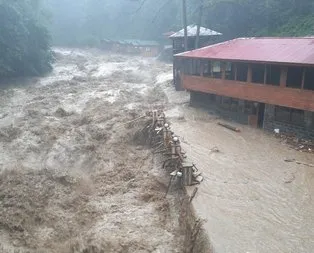 Rize’de sel kabusu sürüyor!