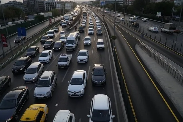 Düşen fiyatlarla araba ilanları patladı! Satmayan bin pişman! 2. el otomobil fiyatları tepetaklak oldu! 2021'de araç fiyatları...-5