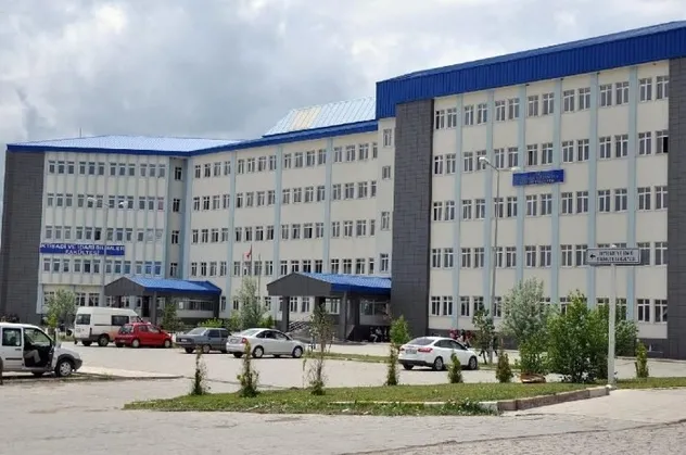 Kafkas Üniversitesi 10 öğretim üyesi alacak