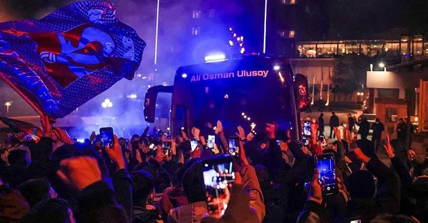 Trabzonspor Alanya'yı devirdi... Şampiyonluk şarkıları söyledi