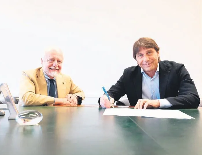 Napoli’de Conte dönemi