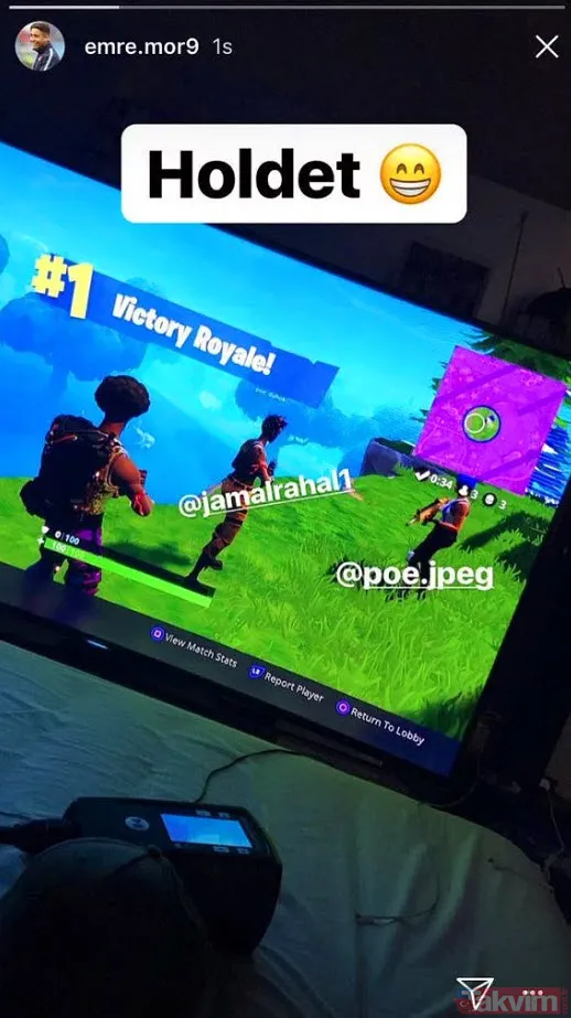 Galatasaray'ın genç ismi Emre Mor'u bu kez Merve Taşkın ifşaladı! Sahada koşmuyor, dışarıda yürüyor... - 12