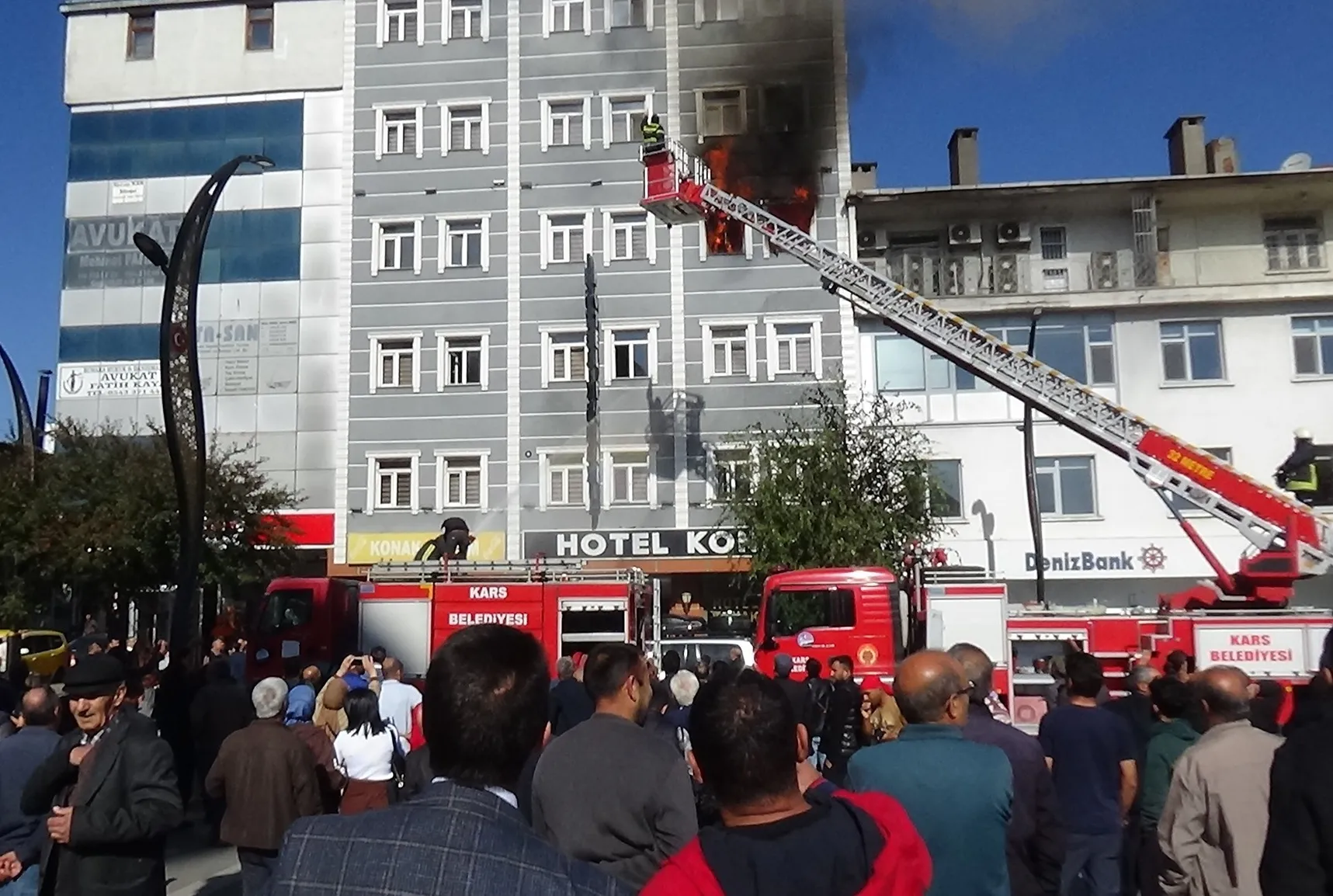 Yangında can pazarı