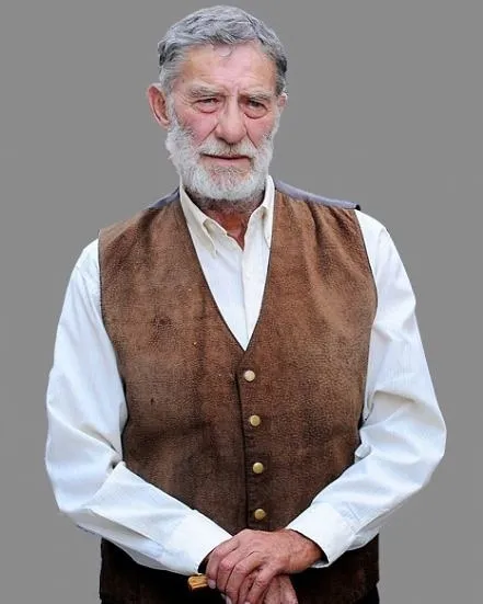 kalca-kemigi-kirilmisti-yesilcam-yildizi-ahmet-mekin-taburcu-oldu-1747831871015.jpg Kaynak: Sosyal medya