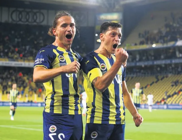 besiktas-teknik-direktoru-onder-karaveli-antalya-kampinda-onemli-aciklamalar-yapti-1643579918645.jpeg Beşiktaş Teknik Direktörü Önder Karaveli, Antalya kampında önemli açıklamalar yaptı-9