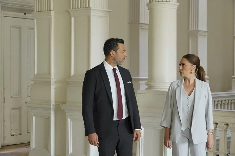 kizilcik-serbeti-kadrosu-adan-zye-degisti-5-yeni-basrol-oyuncu-geliyor-apo-pembe-doga-gorkem-1717849617901.jpg 5 yeni başrol oyuncu geliyor! Kızılcık Şerbeti kadrosu A'dan Z'ye değişti! Apo, Pembe, Doğa, Görkem...-8