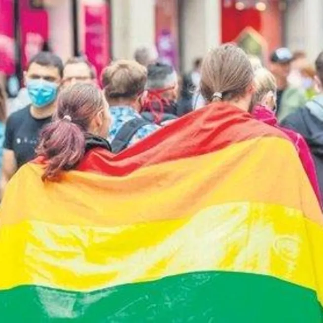 Almanyada 11 yaşındaki çocuklara sapkın eğitim! Eşcinsellik dayatması tepki çekti