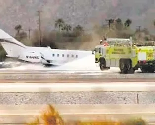 Uçak gövde üstü indi