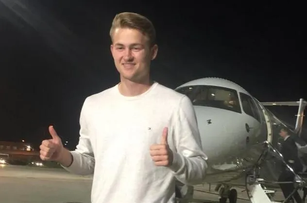 Matthijs de Ligt, Juventus için Torino'ya geldi