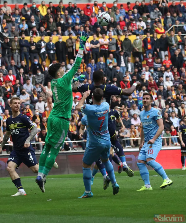 Fenerbahçe, Kayseri deplasmanında galip! (Yukatel Kayserispor 0-4 Fenerbahçe MAÇ SONUCU / ÖZET) - 22