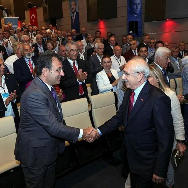 CHPde savaş bitmiyor! Bülent Kerimoğlu zoom cuntacısı Ekrem İmamoğlunu canlı yayında yerden yere vurdu: Gayri ahlaki buluyorum