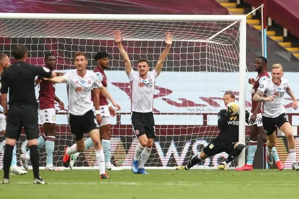 Premier Lig'de oynanan Aston Villa-Sheffield United maçında bir ilk | 9 bin maç boyunca hiç yaşanmamıştı-4