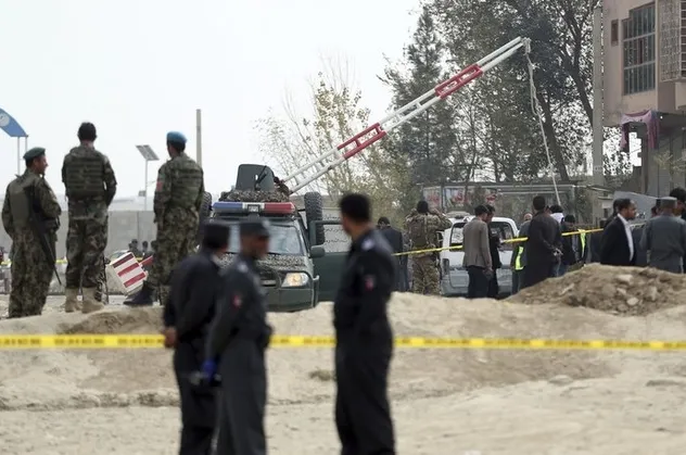Son dakika: Afganistan'da helikopter düştü
