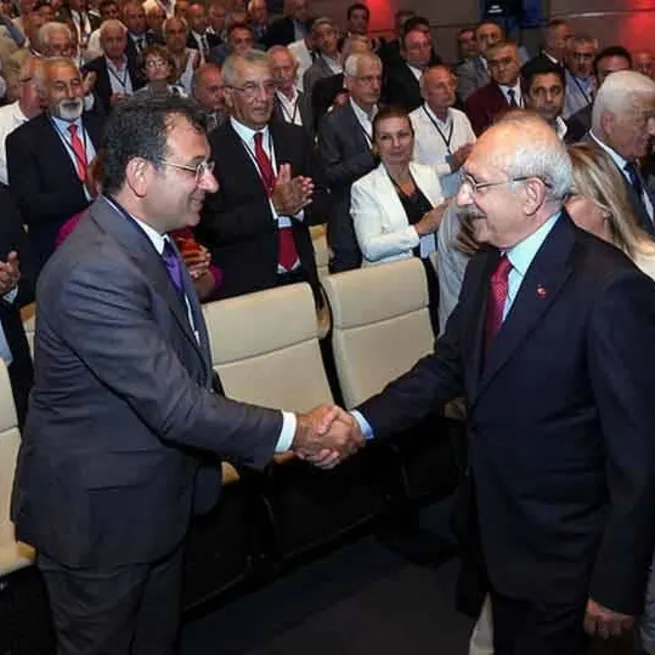 CHPde koltuk savaşları; Ekrem İmamoğlu İBBden kaçmanın peşinde! Yeni parti mi kuracak? Kemal Kılıçdaroğlu ilk çiziği Gökhan Günaydına attı