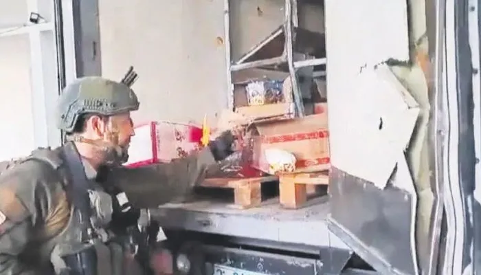 İnsan değilsiniz: İsrail, acımasızlığını bir kez daha kanıtladı! Gazze’ye gönderilen yardımları yaktı-3