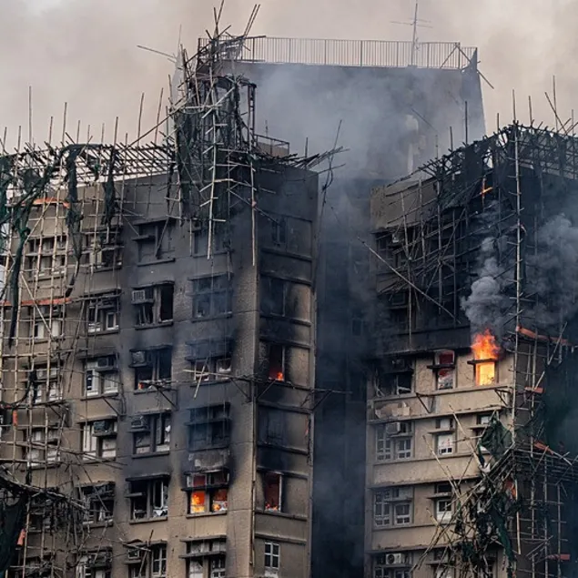 Hong Kong yangınında ölü sayısı artıyor