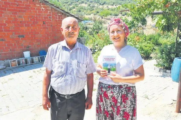 tarladan-fransaya-buyuk-gurur-babasindan-habersiz-okuyup-sorbonneda-doktora-yapan-sultan-hikayesini-kitap-hali-1692223765102.jpeg Tarladan Fransa'ya büyük gurur! Babasından habersiz okuyup Sorbonne'da doktora yapan Sultan hikayesini kitaplaştırdı-3