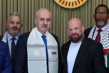 Cuma namazını TBMM’de kıldı