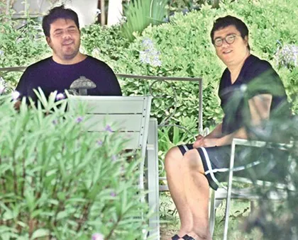 ’Detoks kampında açlıktan tavuk kovaladık’