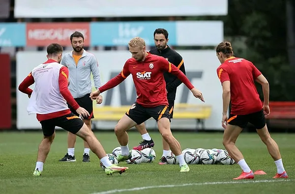 1631264944668.jpg Galatasaray'da 34 yıl sonra bir ilk-3