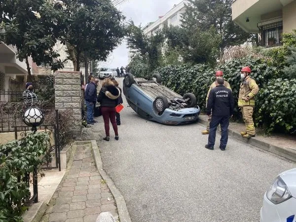 SON DAKİKA: Üsküdar’da korkutan kaza! Otomobil takla attı kadın sürücü yaralandı-3