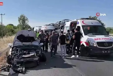 Bursa’da otomobil traktöre çarptı: 1 yaralı