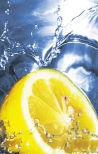 Limon güzelleştirir! Model Kendall Jenner da...