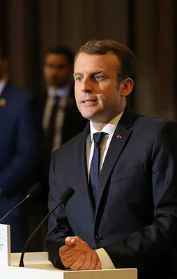 Macron: "Fransa'nın onaylamadığı üzücü bir karardır"