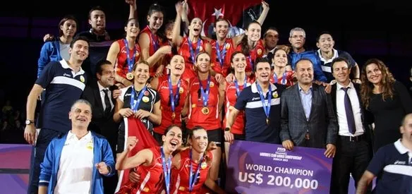 FIVB KADINLAR DÜNYA KULÜPLERARASI VOLEYBOL ŞAMPİYONASI FİNAL MAÇINDA VAKIFBANK KUPANIN SAHİBİ OLDU