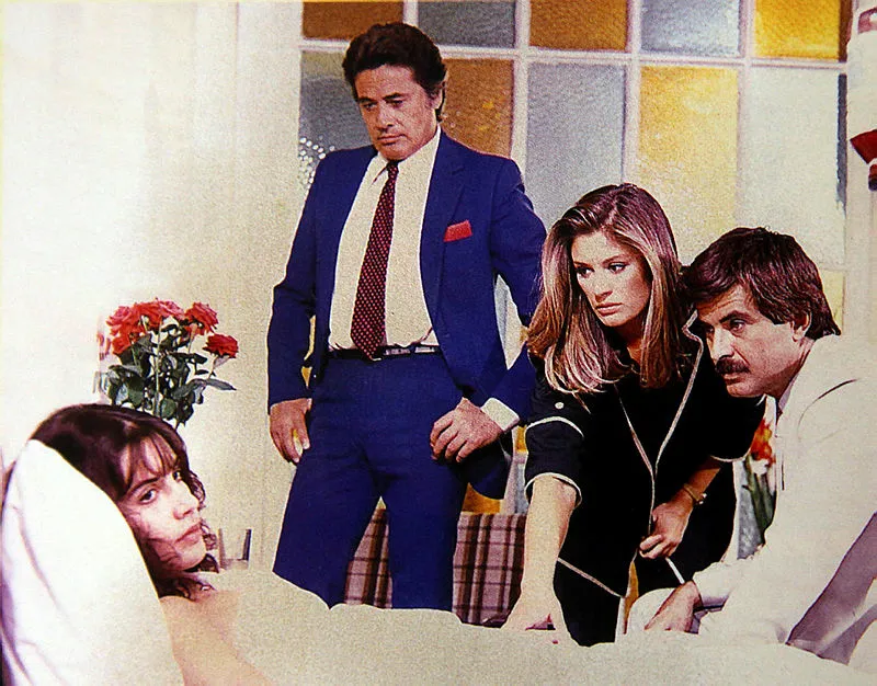 68’lik Yeşilçam yıldızı Gülşen Bubikoğlu’nun hem son hali hem dantelli tarzı olay! "Bu kadar da olmaz" Tarık Akan’ın efsane partneriydi... - 3