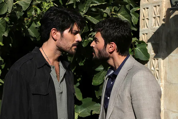 Hercai'de her şeyi altüst edecek ayrılık senaryoyu baştan yazdıracak! Onu Hercai'de son kez izleyeceğiz...-3