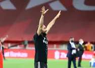 Cenk Tosun Beşiktaştan kopamıyor!