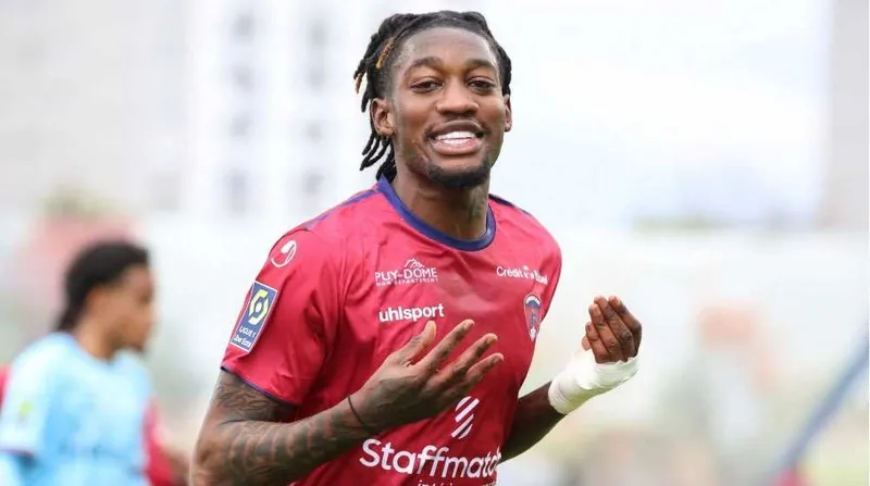 trabzonspor-fenerbahcenin-eski-yildizini-transfer-ediyor-bombalar-arka-arkaya-patlayacak-1719927670357.jpeg Trabzonspor Fenerbahçe'nin eski yıldızını transfer ediyor! Bombalar arka arkaya patlayacak...-10