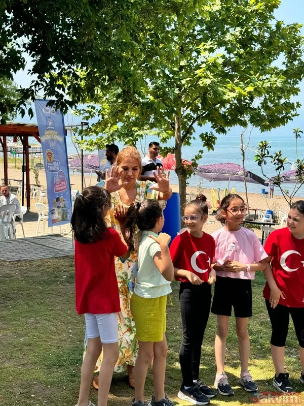 Aysu Baçeoğlu’ndan Demet Akalın’a sert çıkış! “Samimiyetsizliğin 10 numara!” deyip topa tuttu - 8