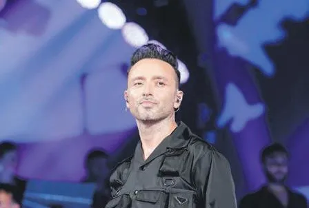 Hem gülüp hem ağlayacağız