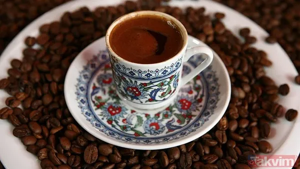 CUMHURİYET DÖNEMİ VE GÜNÜMÜZE YANSIMALAR ☕Cumhuriyet sonrası dönemde kahvehaneler daha çok erkeklerin sosyalleştiği mekanlara dönüşse de tarihsel köklerinden...