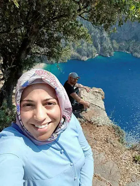 hamile-esi-semra-aysali-ucurumdan-iterek-oldurdugu-iddia-edilen-sanik-hakan-aysal-agirlastirilmis-muebbet-ceza-1644926325119.jpg Hamile eşi Semra Aysal'ı uçurumdan iterek öldürdüğü iddia edilen sanık Hakan Aysal ağırlaştırılmış müebbet cezasına mahkum edildi-3