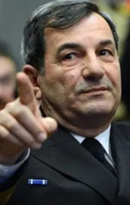 Donanma Komutanı Veysel Kösele istifa etti