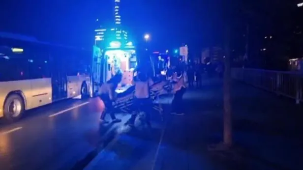 Şişlide İETT otobüsü park halindeki kamyona çarptı: 9 yaralı